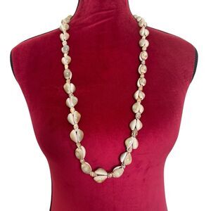 Vintage 70s Cowrie Shell Hawaiian Tahitian Lei Necklace 32”